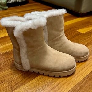 Stuart Weitzman Cozy Suede & Shearling Boot size 7